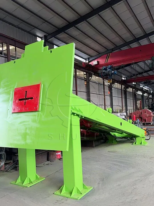 OTR tire debeader machine