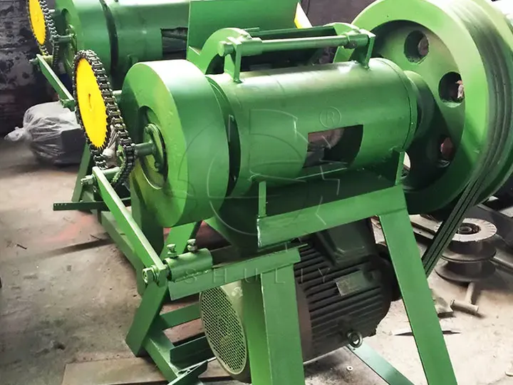 scrap tire cutting machine
