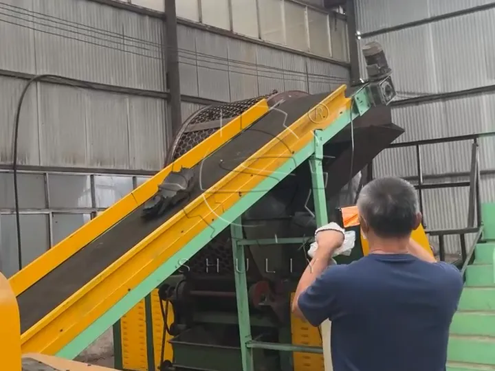 feed the tire scraps