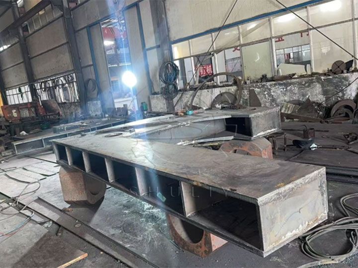 轮胎切割机的生产图片