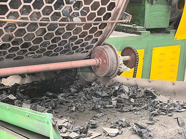 Actual crushing effect of heavy‑duty tyre shredding equipment