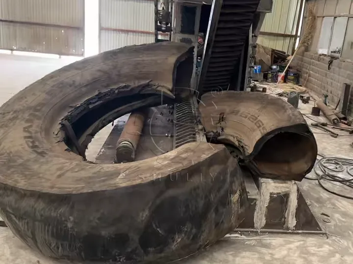 OTR tire cutter cutting mining tire