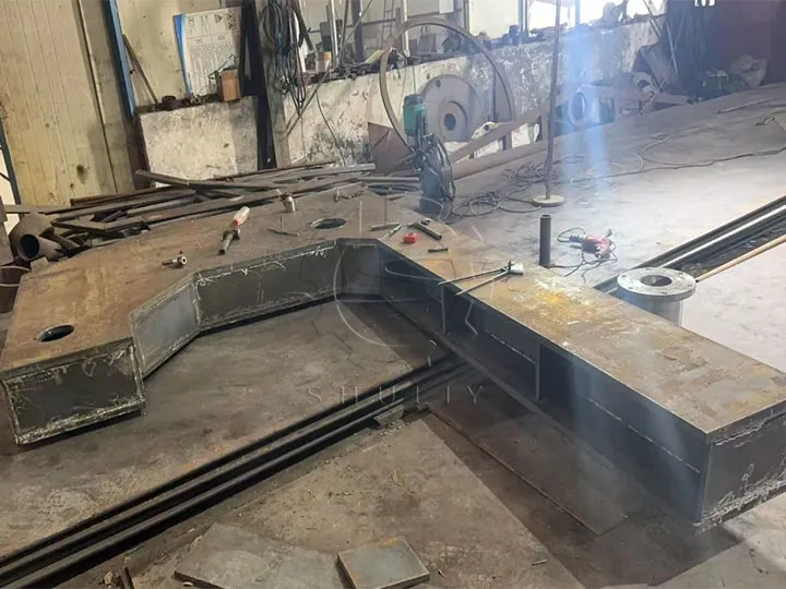 Precision manufacturing of industrial tire cutters, built for durability and clean cuts