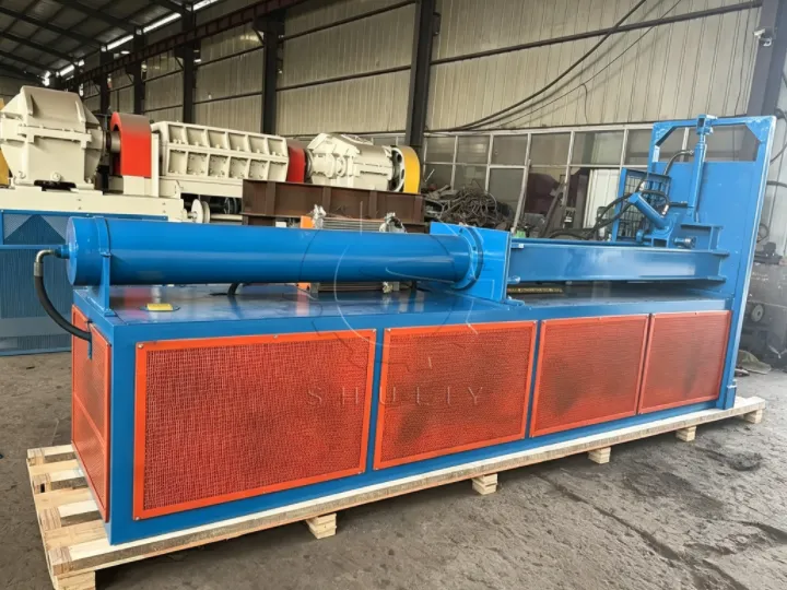 Tire wire drawing machine being packed in wooden case before shipment